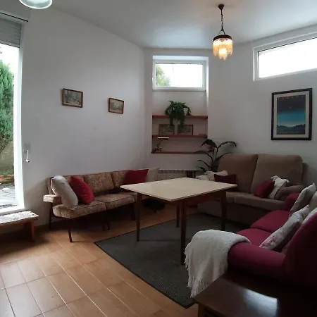 Aoartamento Con Jardin En El Centro Apartman